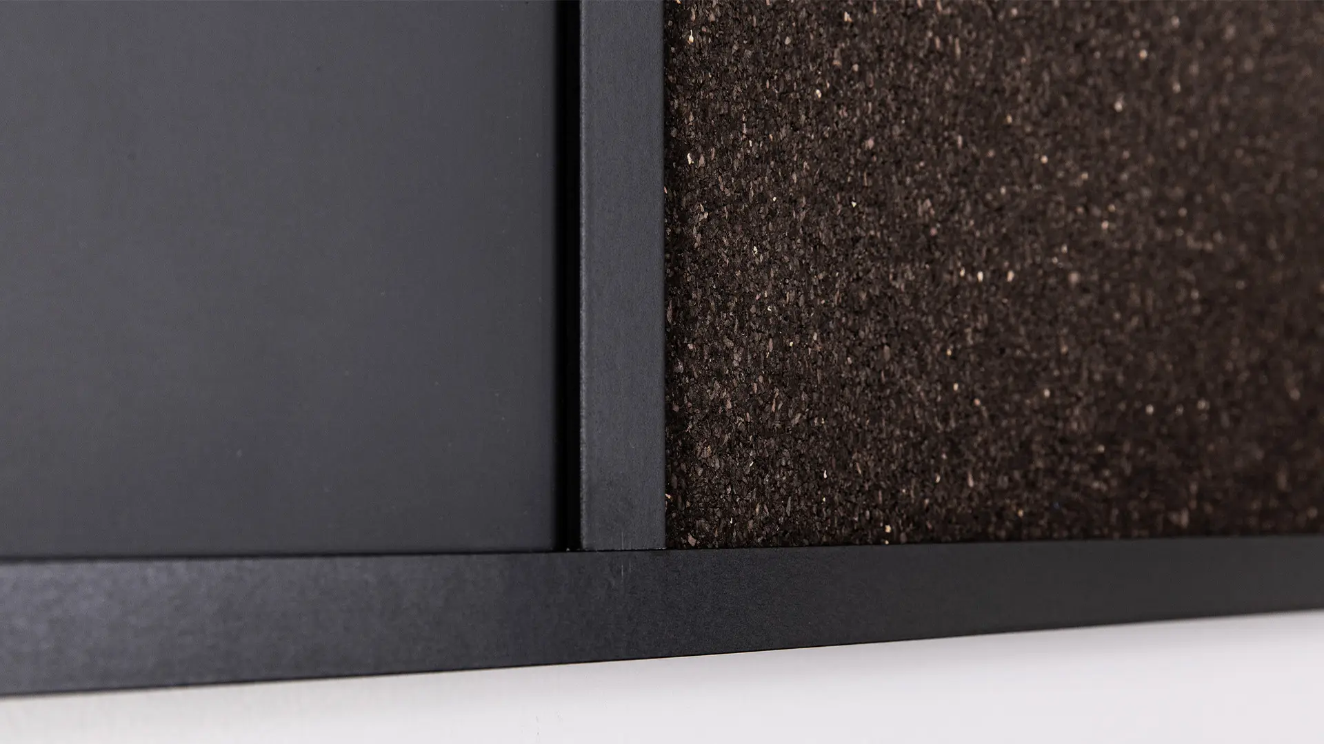 KOMBI-Tafel Kork und magnetische Kreidetafel 60x40 cm Holzrahmen schwarz lackiert + ZUBEHÖR – Bild 6